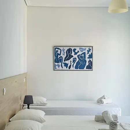 Sunflower בית הארחה 3*