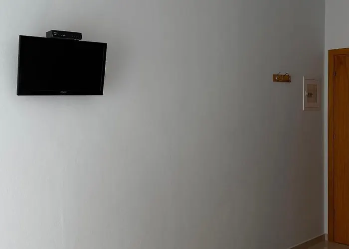 בית הארחה Sunflower הימארה