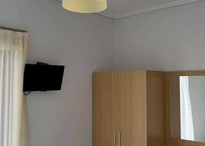 Sunflower בית הארחה